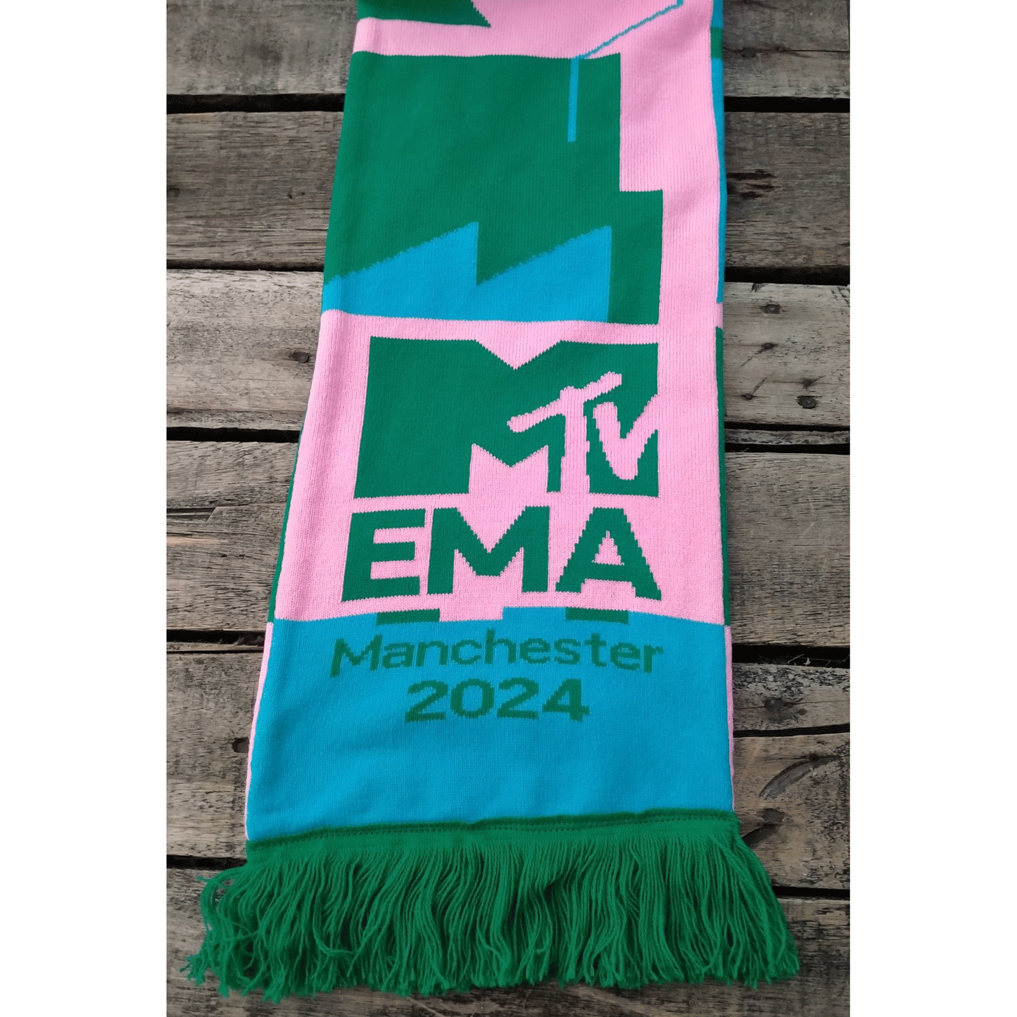 MTV EMA 24 HD Woven Scarf